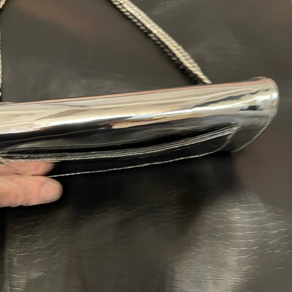 Chanel mirror bifold wallet on chain - Picture 6 of 15